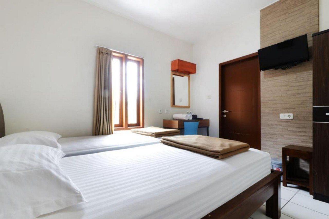 Jayagiri Guesthouse Lembang Extérieur photo