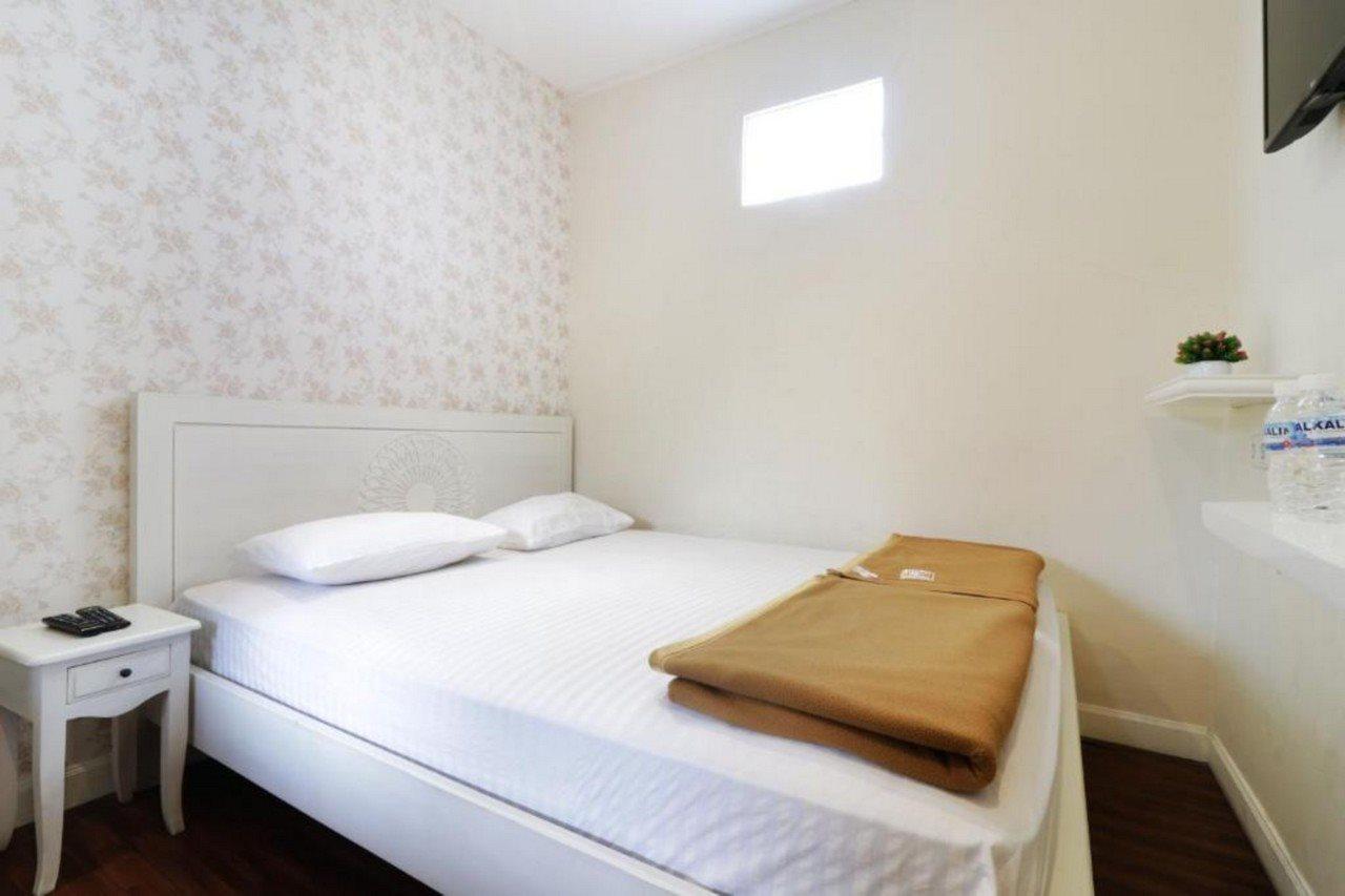 Jayagiri Guesthouse Lembang Extérieur photo