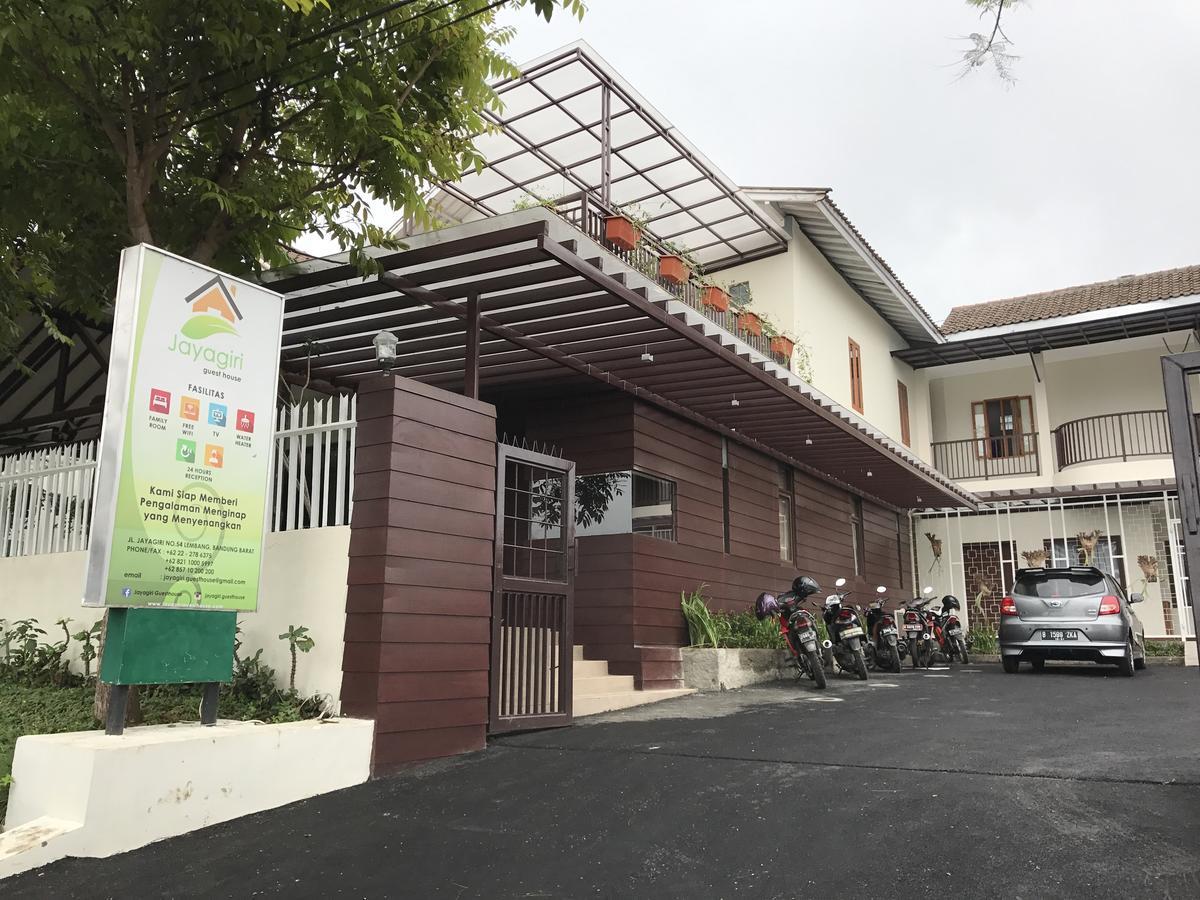 Jayagiri Guesthouse Lembang Extérieur photo