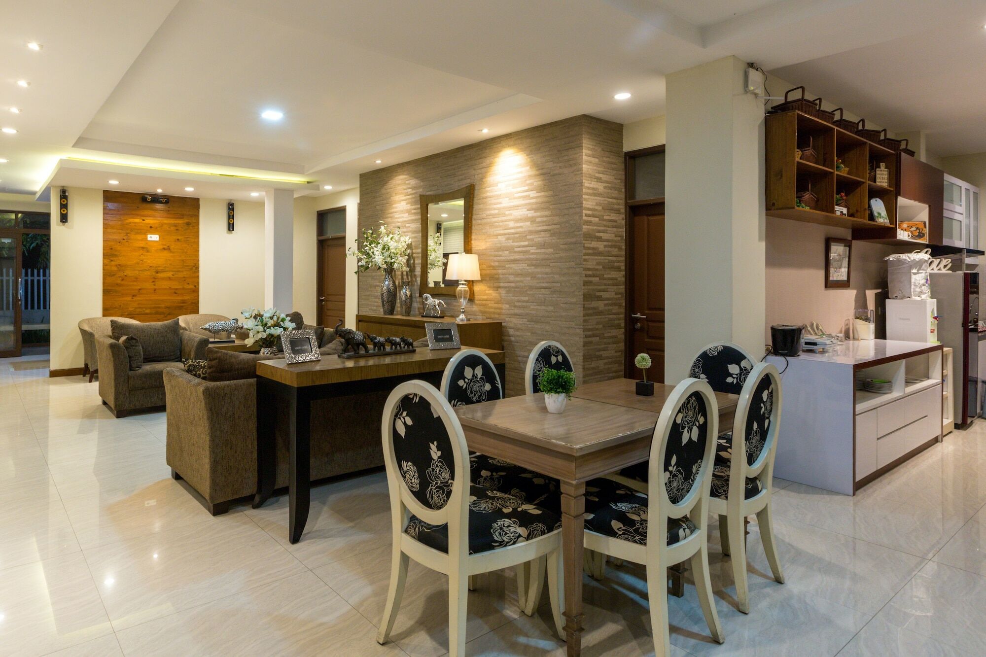 Jayagiri Guesthouse Lembang Extérieur photo