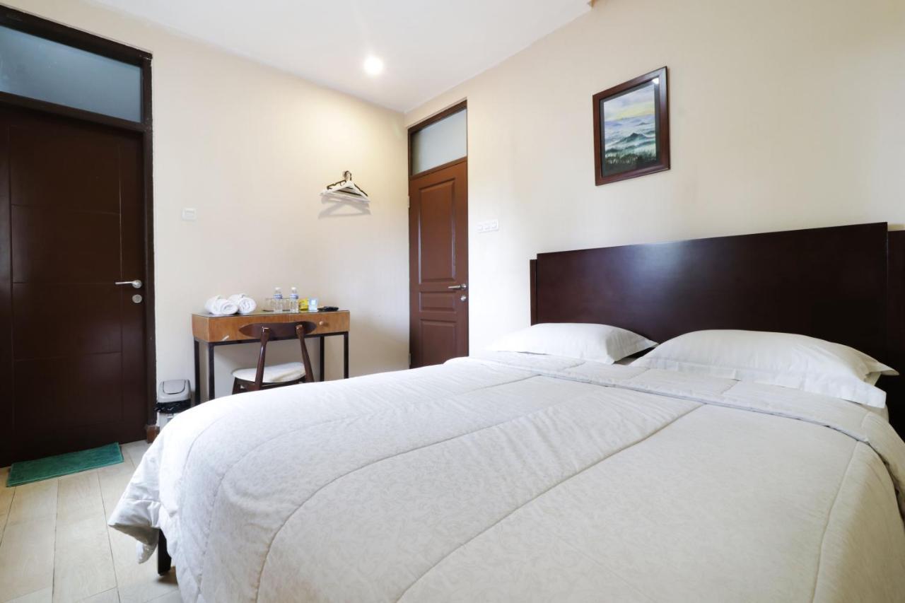 Jayagiri Guesthouse Lembang Extérieur photo