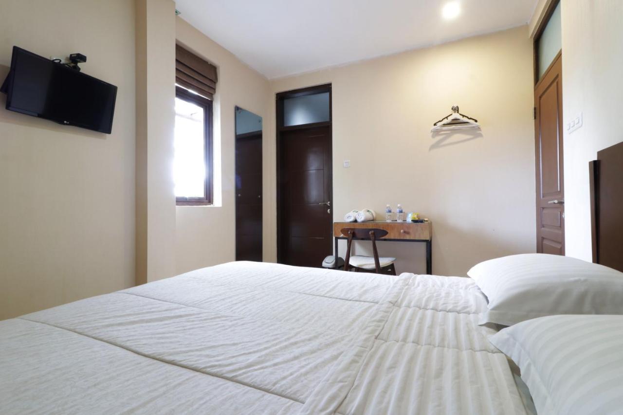 Jayagiri Guesthouse Lembang Extérieur photo