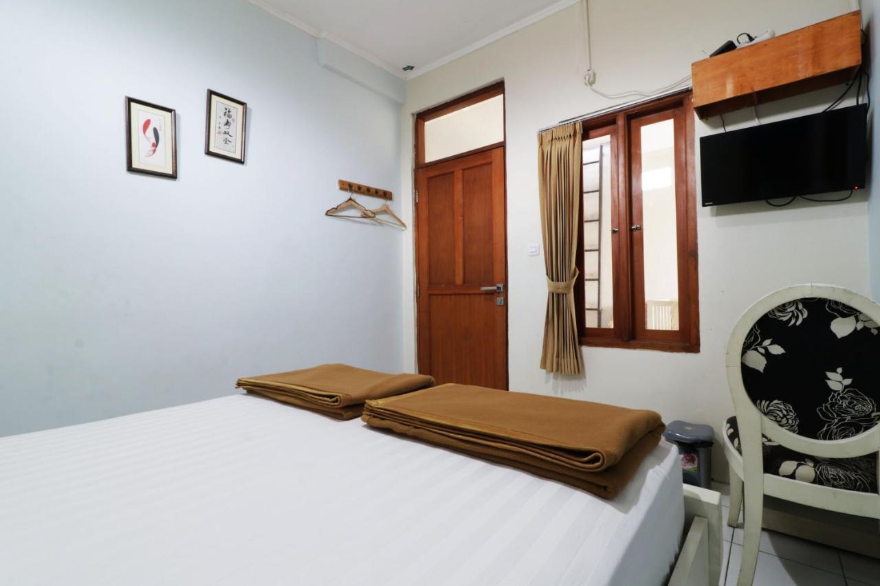 Jayagiri Guesthouse Lembang Extérieur photo