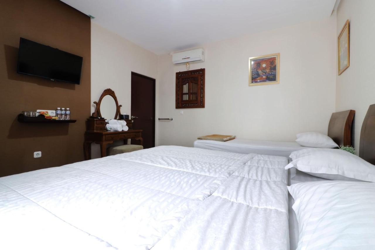 Jayagiri Guesthouse Lembang Extérieur photo