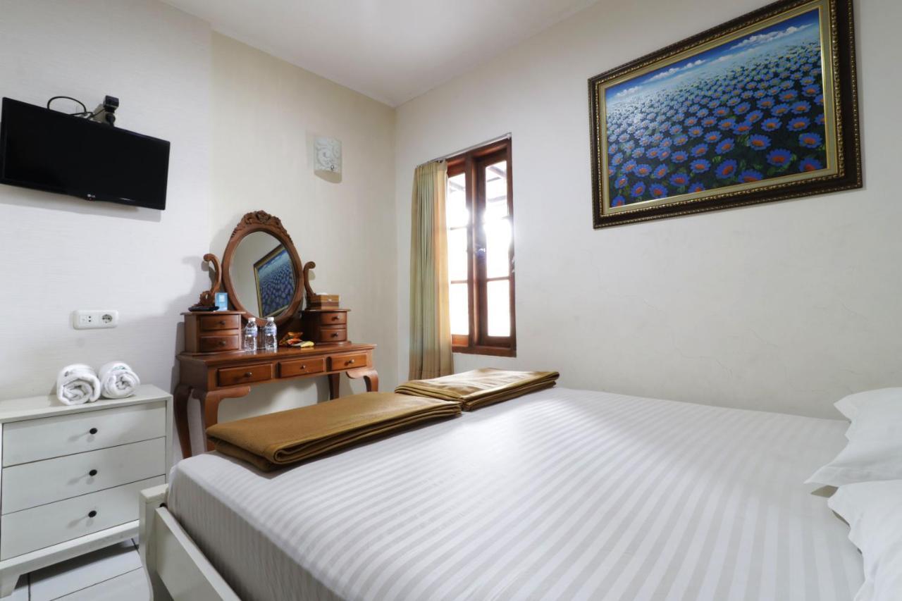 Jayagiri Guesthouse Lembang Extérieur photo