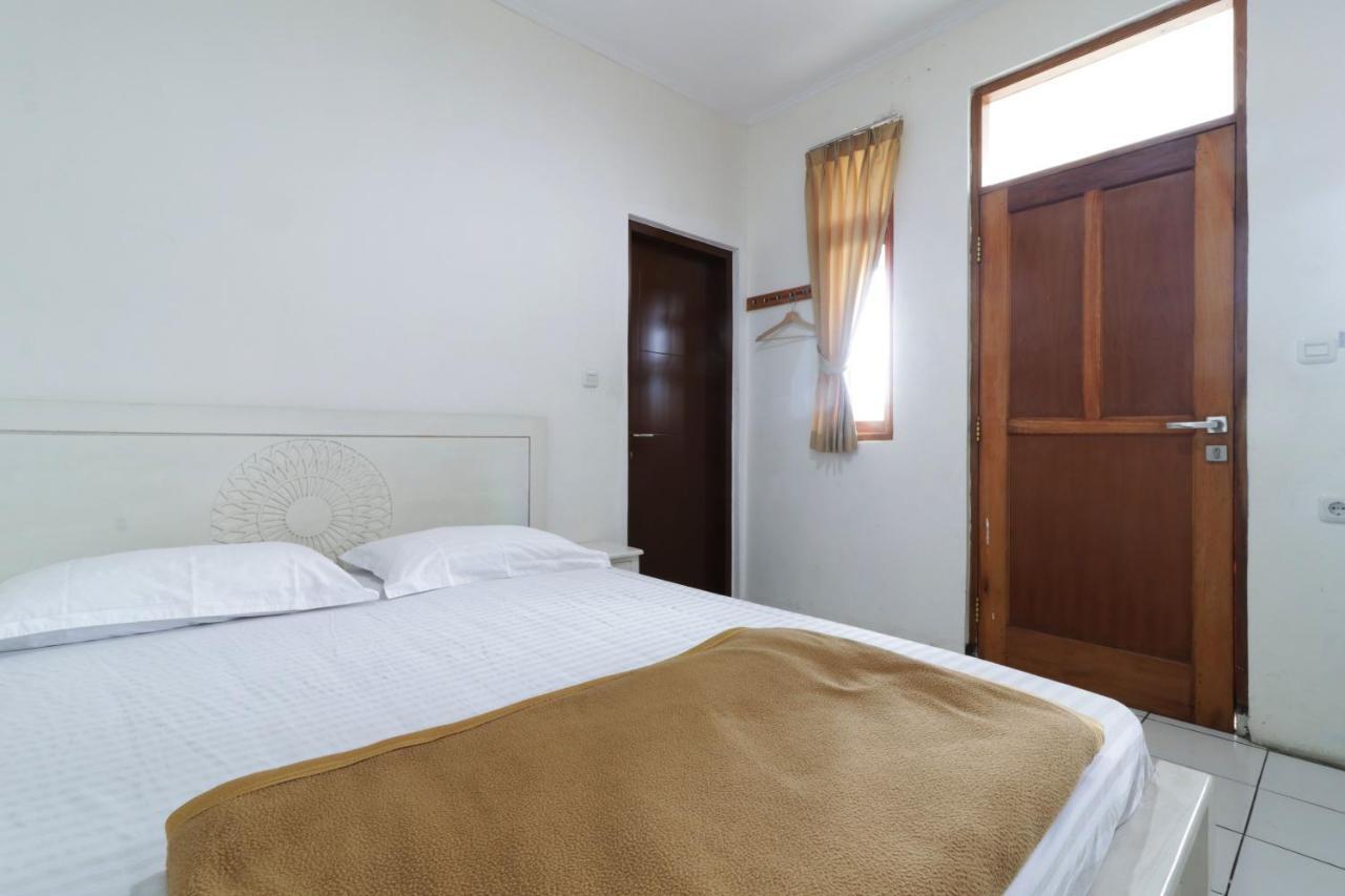 Jayagiri Guesthouse Lembang Extérieur photo
