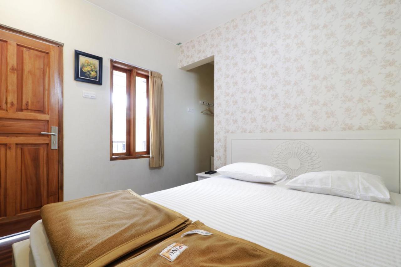 Jayagiri Guesthouse Lembang Extérieur photo